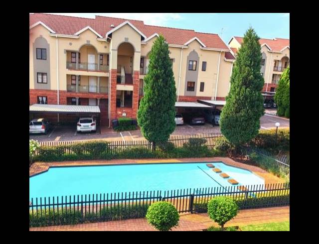 2 BEDROOM APARTMENT FOR SALE IN BRYANSTON